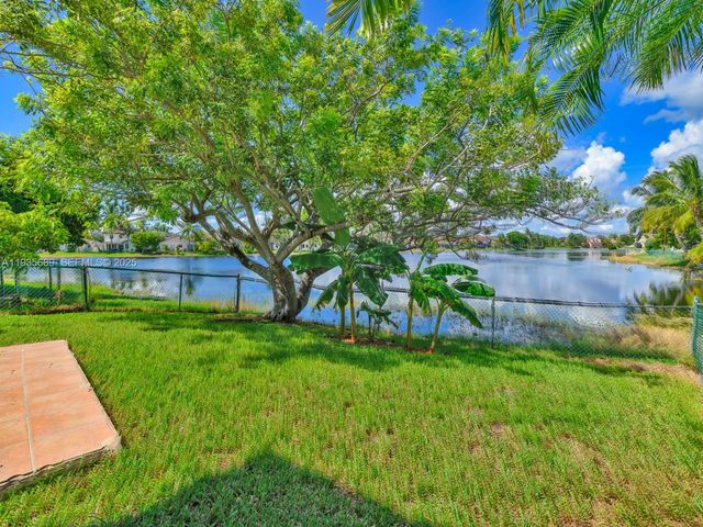 2130 NW 184th Way, Pembroke Pines, FL 33029
