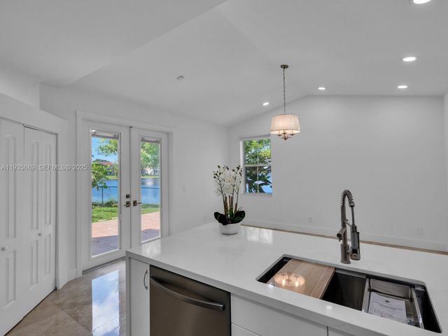 2130 NW 184th Way, Pembroke Pines, FL 33029