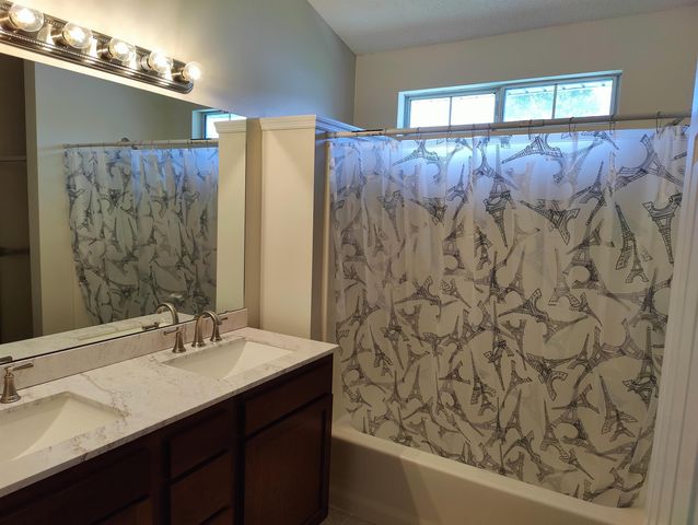 206 Forest Dr., Longs, SC 29568