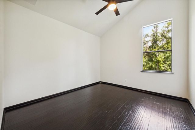 11818 Deep Woods Drive, Cypress, TX 77429