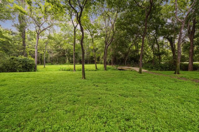 11818 Deep Woods Drive, Cypress, TX 77429