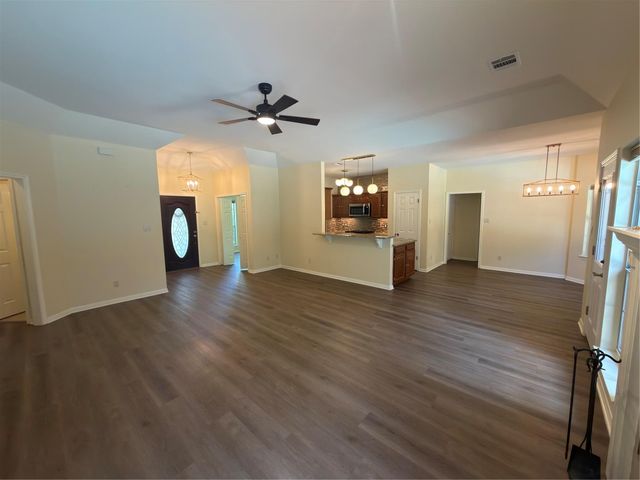 2008 Lancaster ST, San Marcos, TX 78666