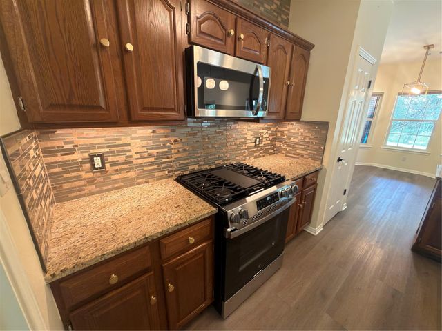 2008 Lancaster ST, San Marcos, TX 78666