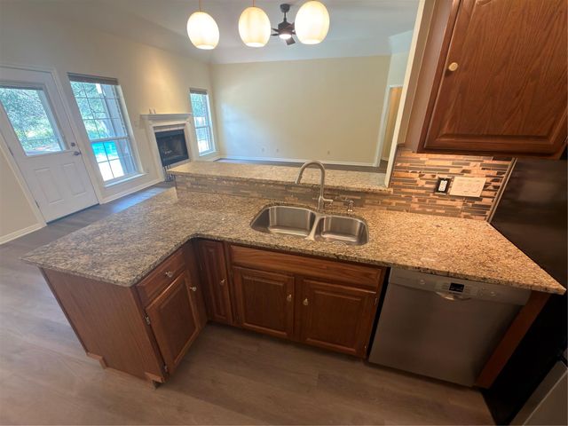 2008 Lancaster ST, San Marcos, TX 78666