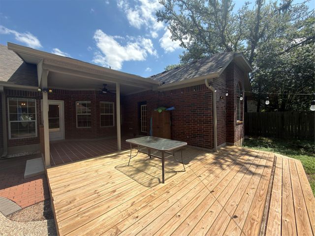 2008 Lancaster ST, San Marcos, TX 78666