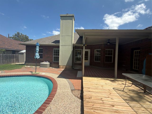2008 Lancaster ST, San Marcos, TX 78666