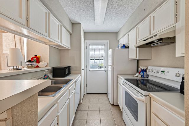 1515 Sandy Springs Road 1604, Houston, TX 77042