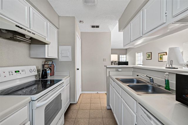 1515 Sandy Springs Road 1604, Houston, TX 77042