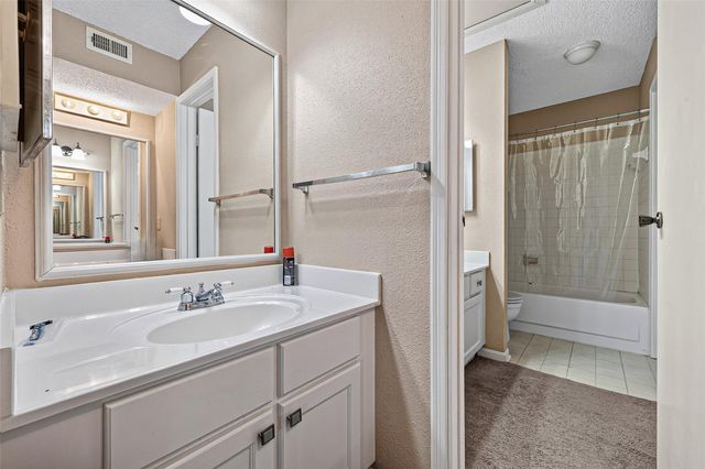 1515 Sandy Springs Road 1604, Houston, TX 77042