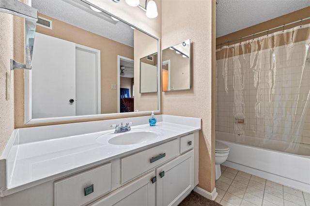 1515 Sandy Springs Road 1604, Houston, TX 77042