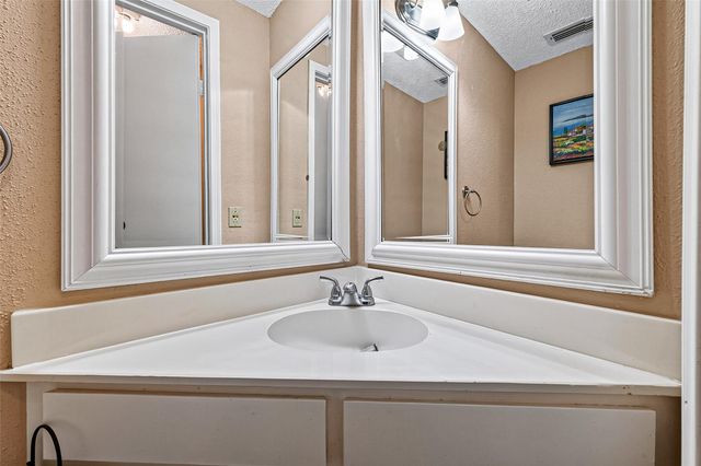 1515 Sandy Springs Road 1604, Houston, TX 77042