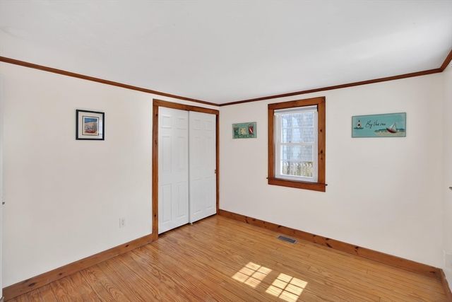 9 Mayflower Rd, Yarmouth, MA 02673