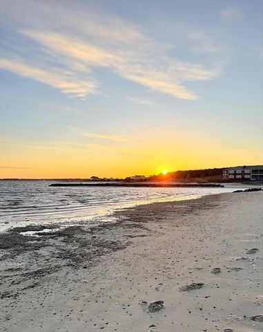 9 Mayflower Rd, Yarmouth, MA 02673