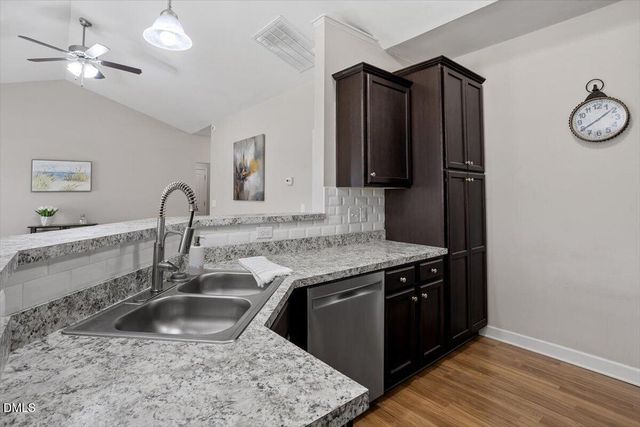 35 Fox Run Court, Benson, NC 27504