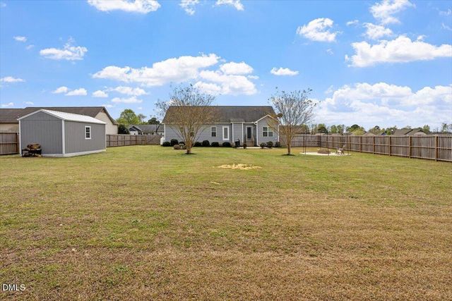 35 Fox Run Court, Benson, NC 27504