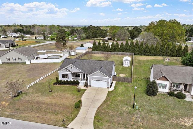 35 Fox Run Court, Benson, NC 27504