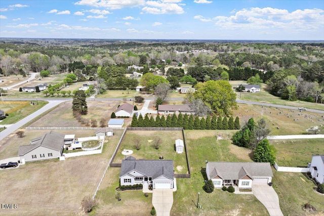 35 Fox Run Court, Benson, NC 27504