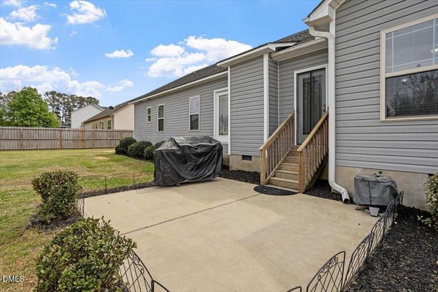 35 Fox Run Court, Benson, NC 27504