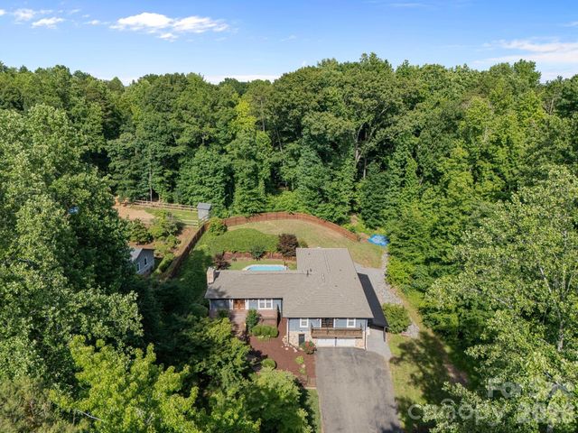 2913 Old Stage Road, Gastonia, NC 28052