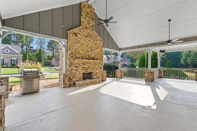 120 Fernwood Drive, Woodstock, GA 30188