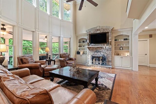 120 Fernwood Drive, Woodstock, GA 30188
