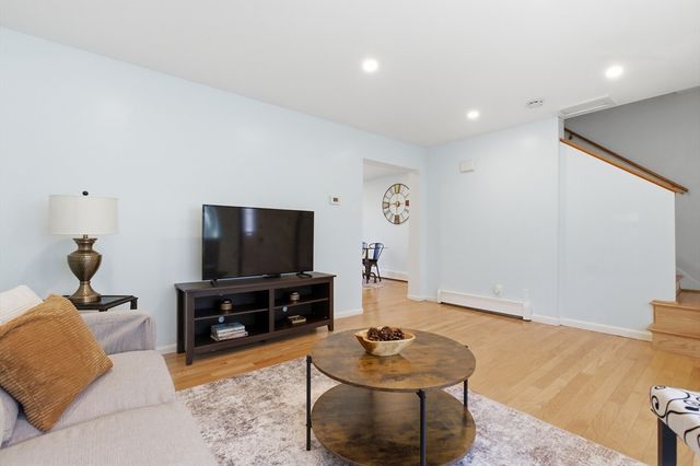 2 Howe Ter 3, Boston, MA 02125