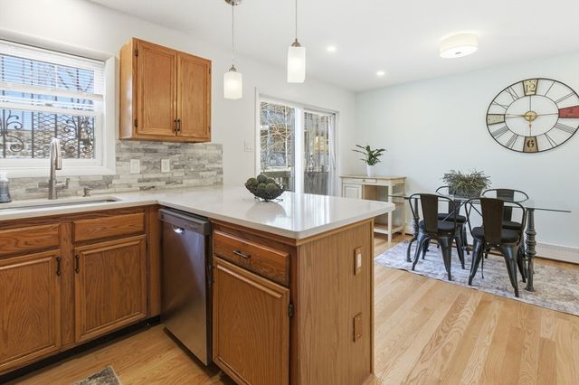 2 Howe Ter 3, Boston, MA 02125