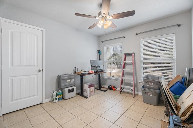 1376 Hedgestone, Canyon Lake, TX 78133