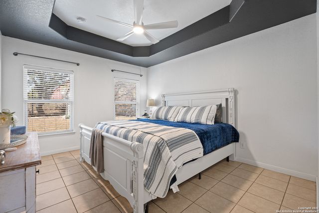 1376 Hedgestone, Canyon Lake, TX 78133