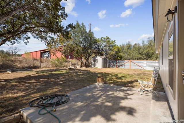 1376 Hedgestone, Canyon Lake, TX 78133