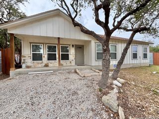 1376 Hedgestone, Canyon Lake, TX 78133