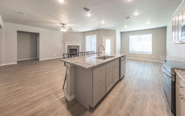 703 E 17th Street, Wolfforth, TX 79382