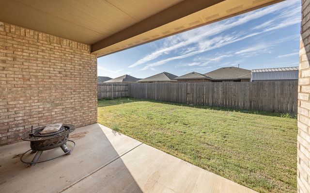 703 E 17th Street, Wolfforth, TX 79382