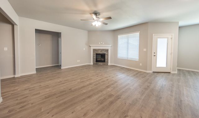 703 E 17th Street, Wolfforth, TX 79382