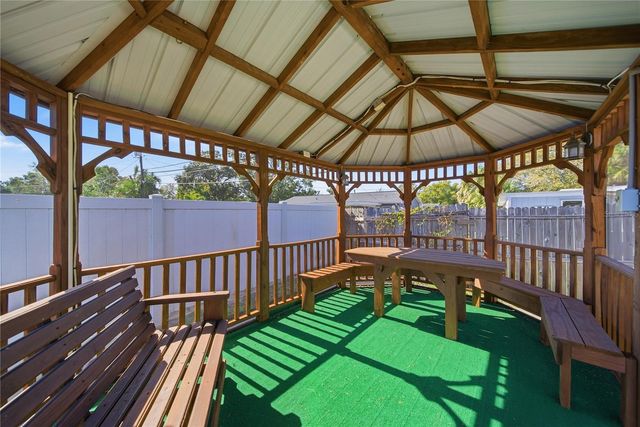 7210 DR MARTIN LUTHER KING JR STREET N, St Petersburg, FL 33702