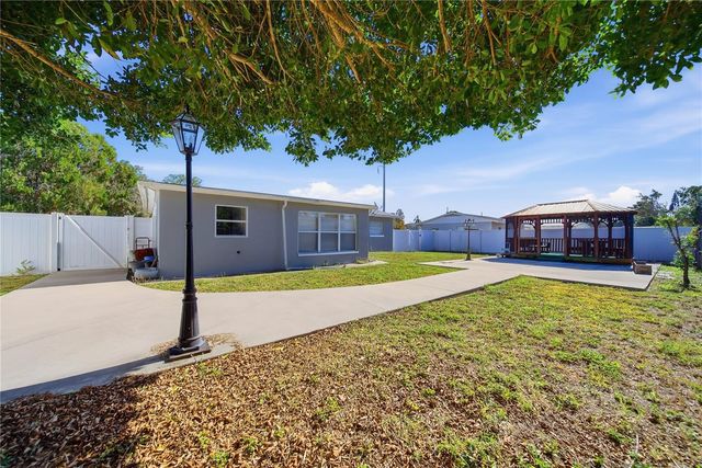 7210 DR MARTIN LUTHER KING JR STREET N, St Petersburg, FL 33702