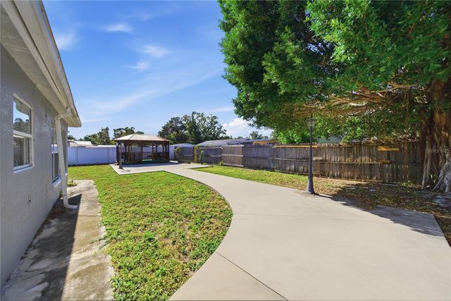 7210 DR MARTIN LUTHER KING JR STREET N, St Petersburg, FL 33702