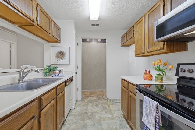 7005 Parkland Court, Fort Worth, TX 76137