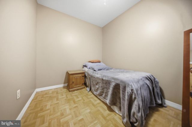 2421 S FAIRHILL ST, Philadelphia, PA 19148