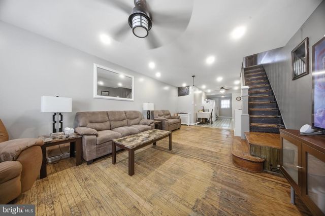2421 S FAIRHILL ST, Philadelphia, PA 19148