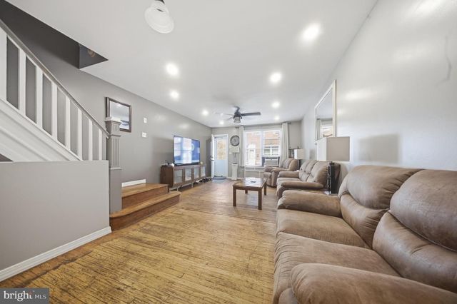2421 S FAIRHILL ST, Philadelphia, PA 19148