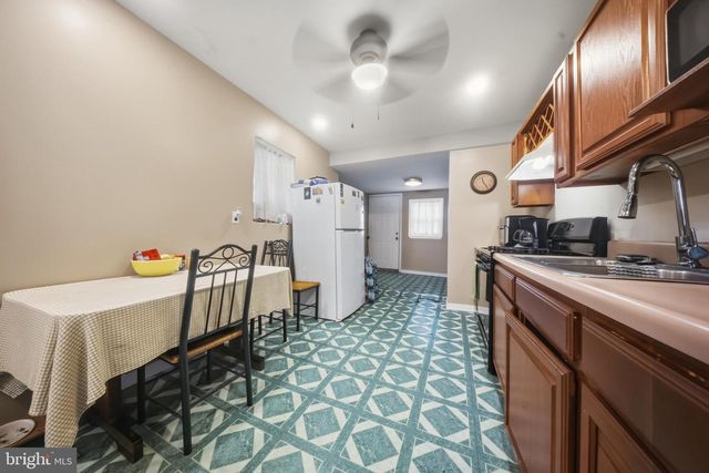 2421 S FAIRHILL ST, Philadelphia, PA 19148