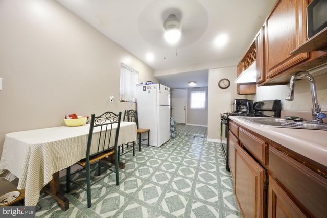 2421 S FAIRHILL ST, Philadelphia, PA 19148