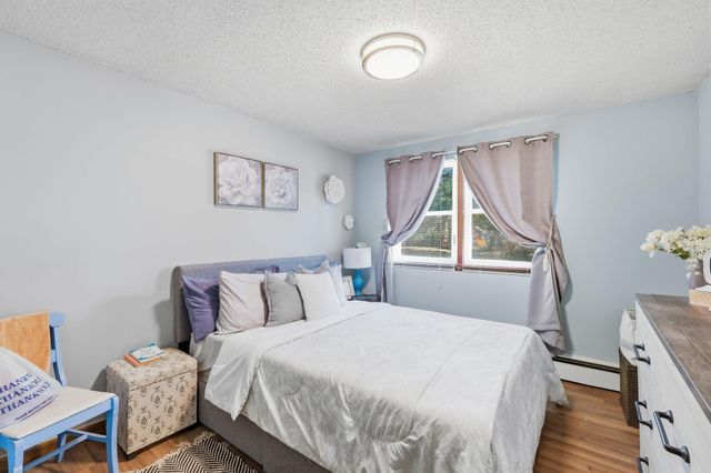6933 Brunswick Avenue N, Brooklyn Park, MN 55429