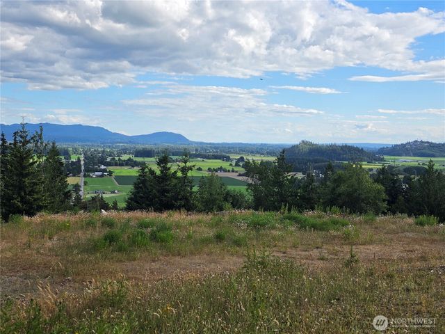 4 Avalon Heights Way, Sedro Woolley, WA 98284