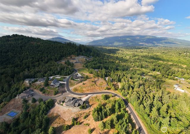 4 Avalon Heights Way, Sedro Woolley, WA 98284