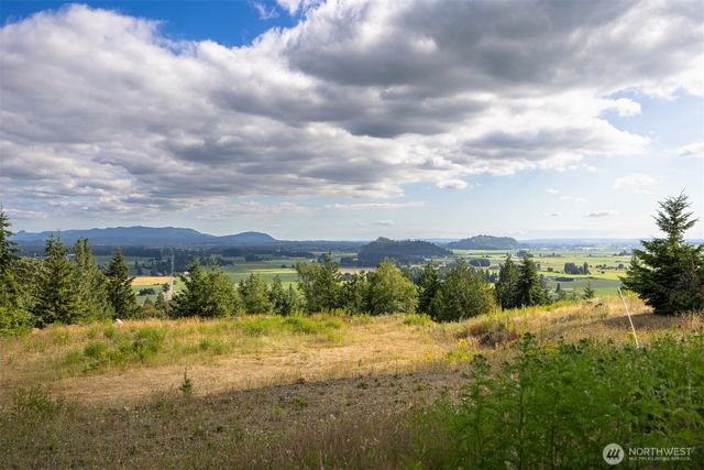 4 Avalon Heights Way, Sedro Woolley, WA 98284