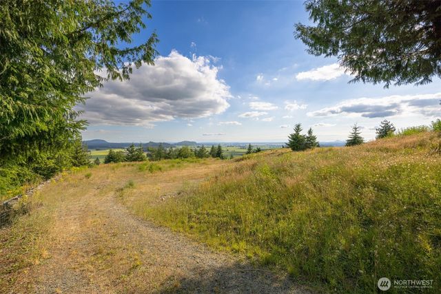 4 Avalon Heights Way, Sedro Woolley, WA 98284