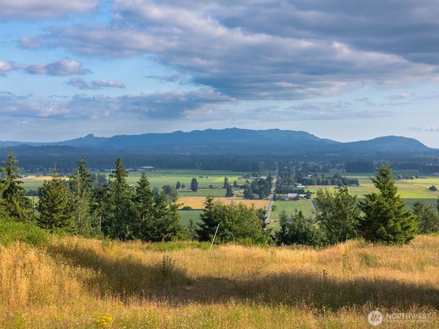 4 Avalon Heights Way, Sedro Woolley, WA 98284