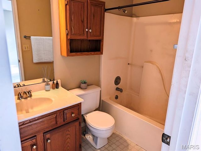 4043 Sun Tide Court, Arnold, MO 63010